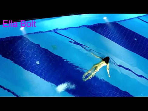 ❤️ Non posso smettere di guardare, giovane bionda catturata nuotare nuda nella piscina del resort ELLA BOLT ❤️❌ Solo porno al it.moresexmovies.ru